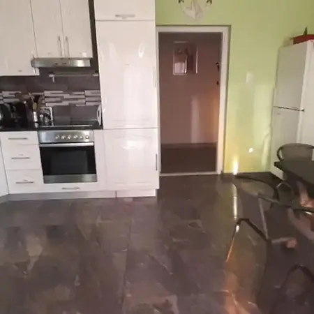 Mitra Vendeghaz Balatonalmadi