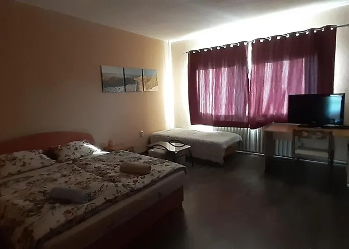 Mitra Vendeghaz Konukevi